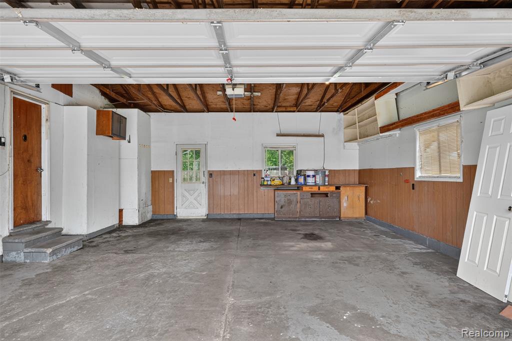 5457 Reid Road, Swartz Creek, MI 48473 — Photo 41