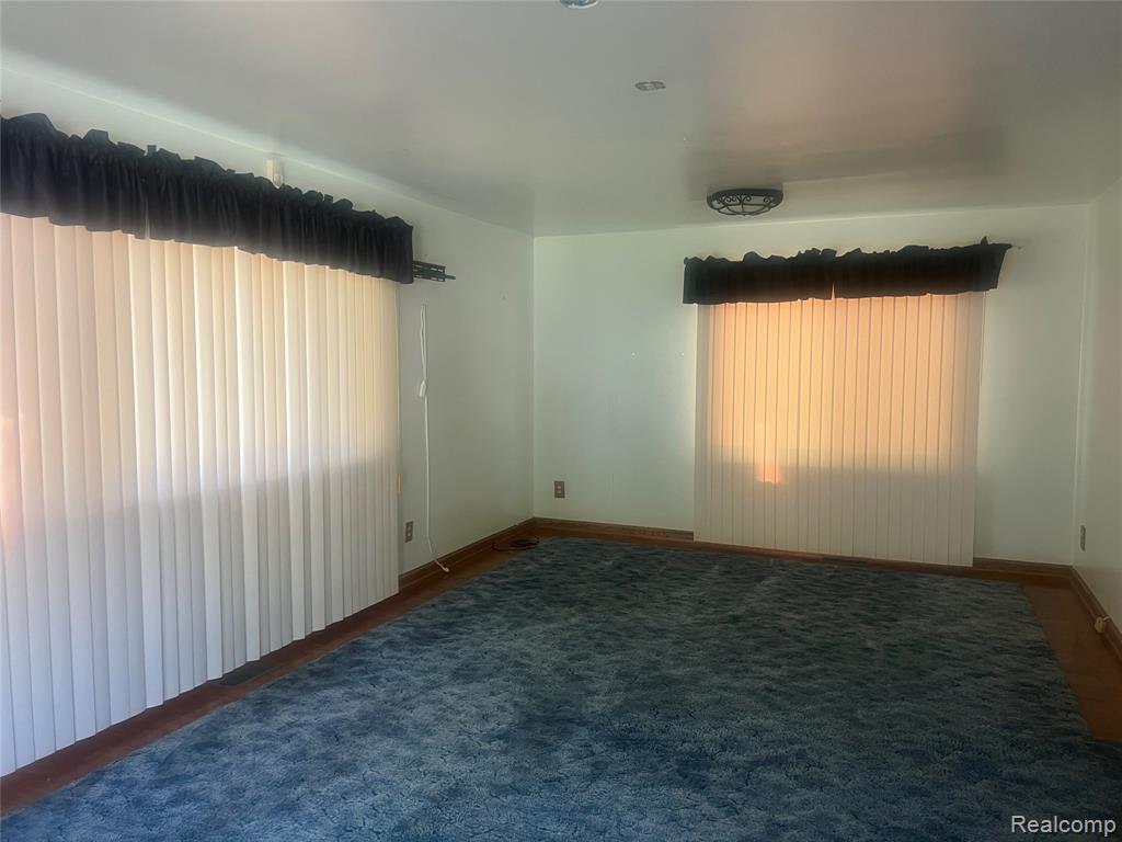 3918 Whitney Avenue, Flint, MI 48532 — Photo 14