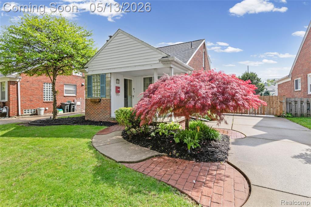 21610 Prestwick Avenue, Harper Woods, MI 48225 — Photo 2