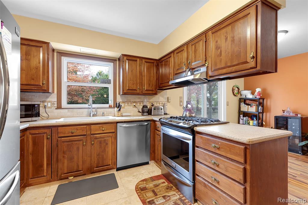 8855 Ferry Road, Grosse Ile, MI 48138 — Photo 10