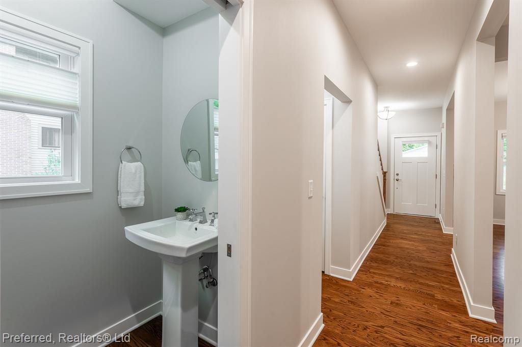 807 MINER Street, Ann Arbor, MI 48103 — Photo 18