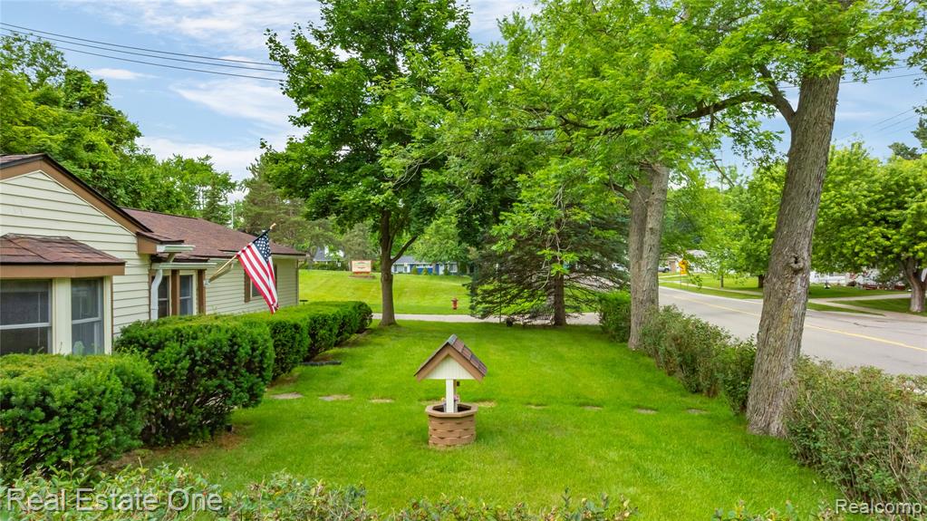 7241 Richardson Road, West Bloomfield, MI 48323 — Photo 41