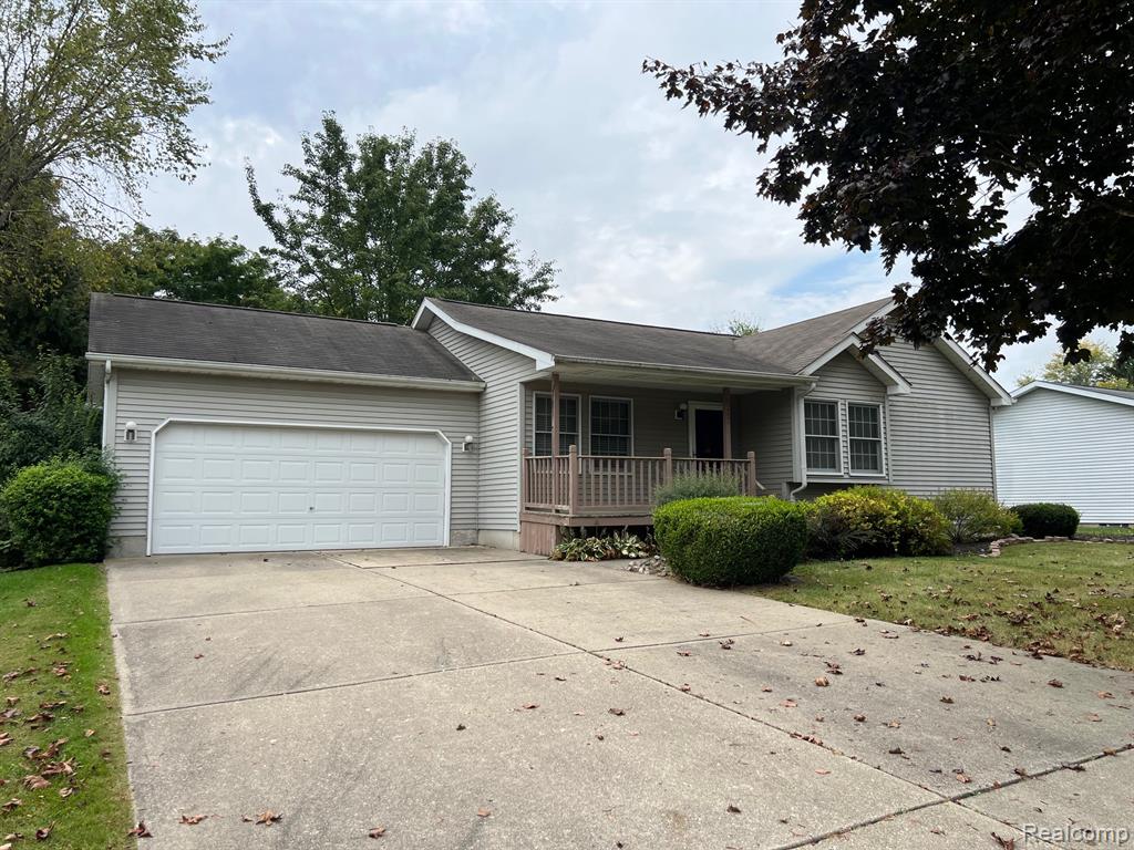 817 Lamoreaux Drive, Lapeer, MI 48446 — front exterior