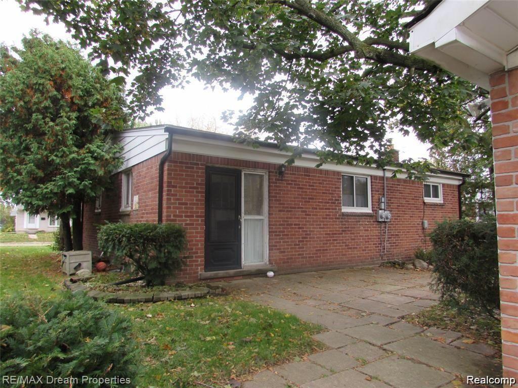 5108 MICHAEL Street, Dearborn Heights, MI 48125 — Photo 2
