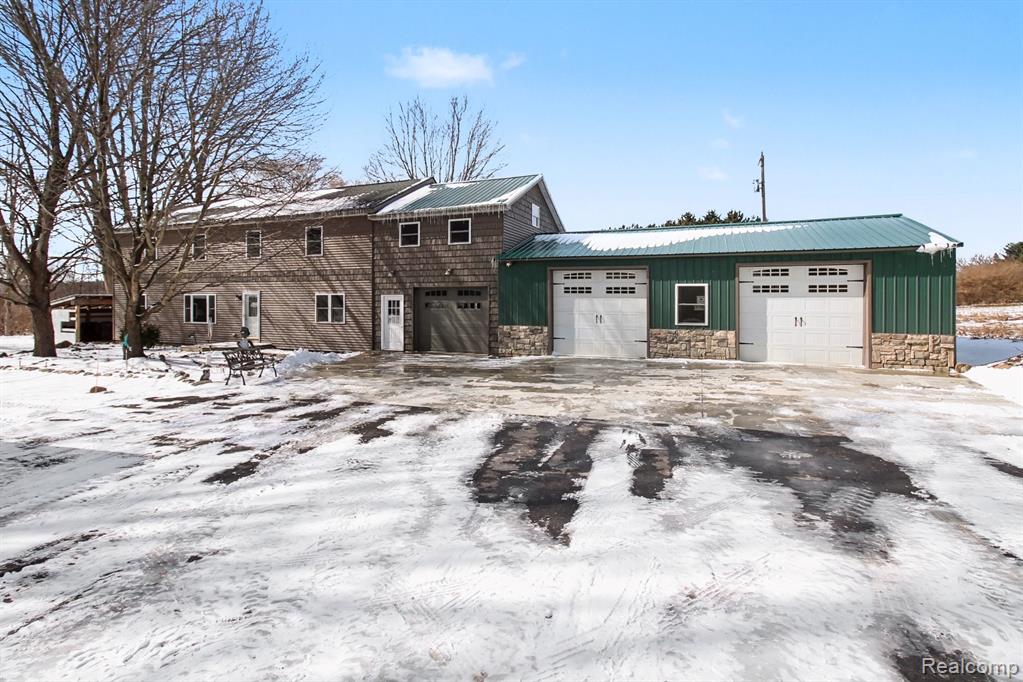 9631 BYRON Road, Howell, MI 48855 — Photo 2