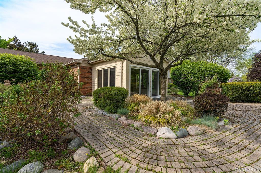 6228 ATKINS Drive, Troy, MI 48085 — Photo 26