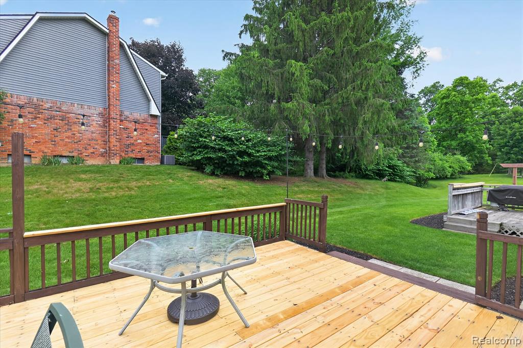 4903 Cape Town, Highland, MI 48356 — Photo 34