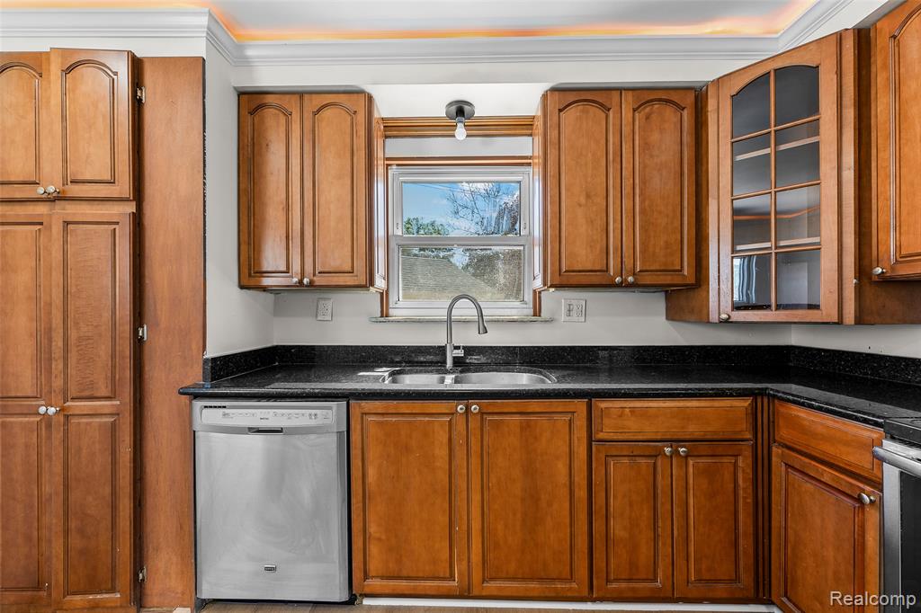 8357 Margaret Street, Taylor, MI 48180 — Photo 4