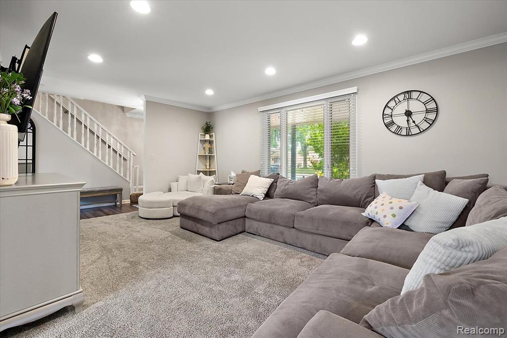 43456 Hartwick Drive, Sterling Heights, MI 48313 — Photo 9