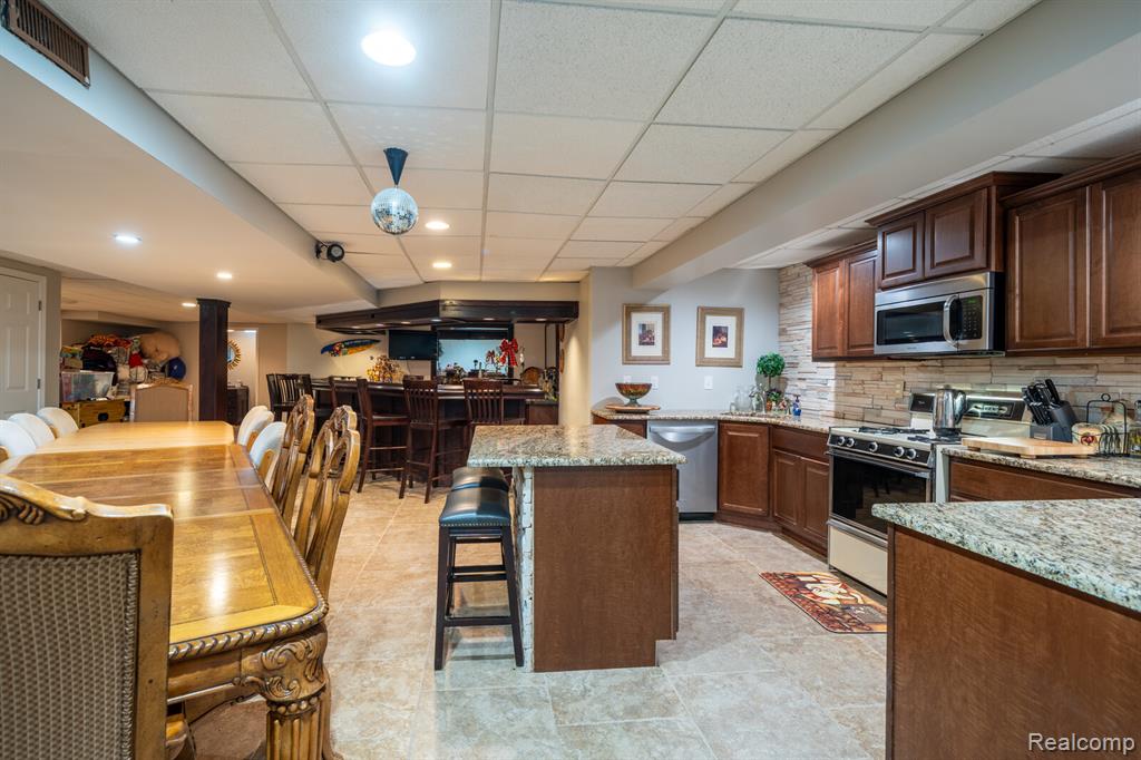 53844 Cherrywood Drive, Shelby Twp, MI 48315 — Photo 43