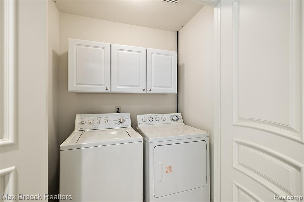 7428 Foxburg Court, Clarkston, MI 48348 — Photo 46