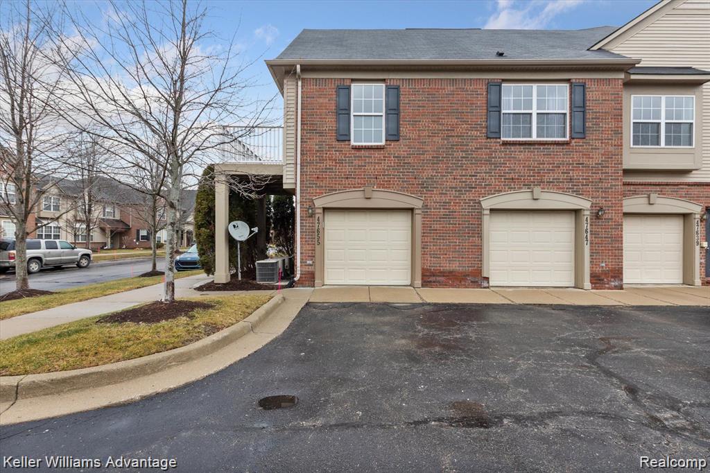 47655 Pembroke Drive, Canton, MI 48188 — Photo 4