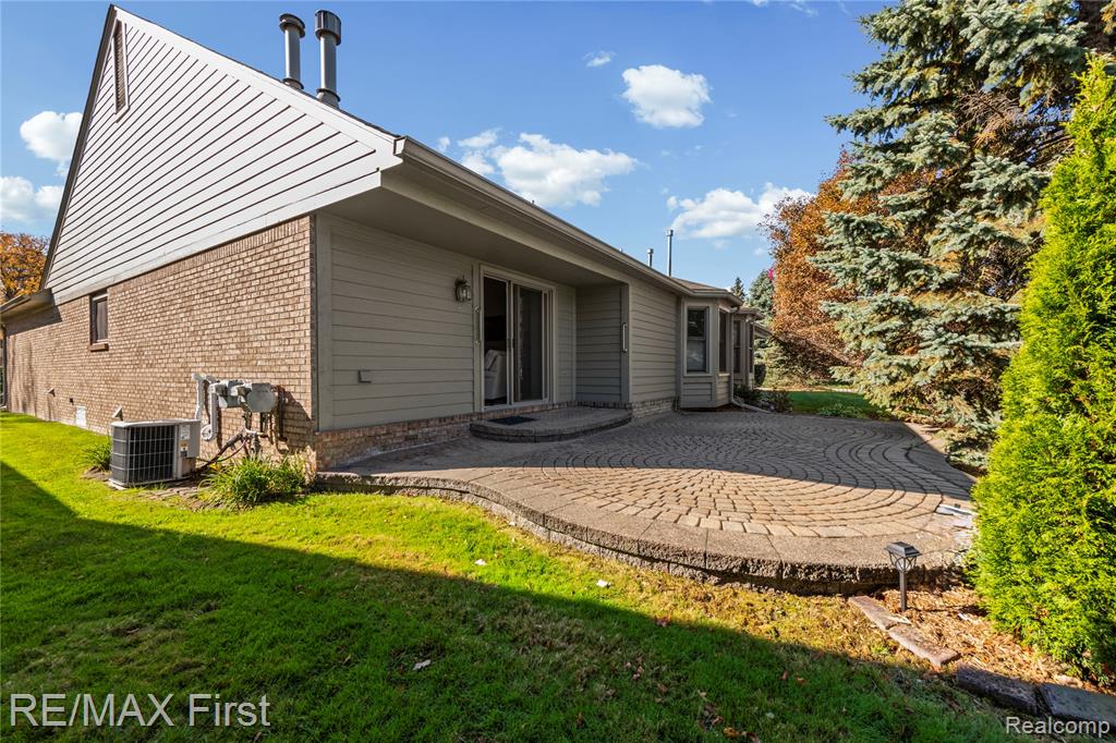 4469 Hickory Court, Warren, MI 48092 — Photo 29