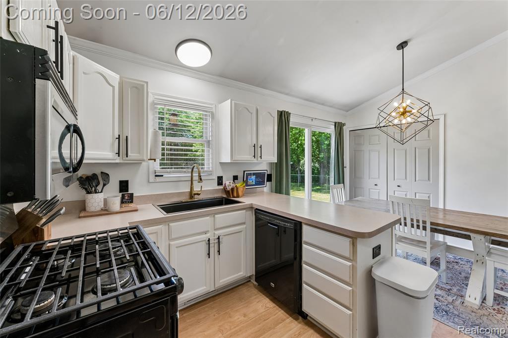 5825 Cobblestone Drive, North Branch, MI 48461 — Photo 11