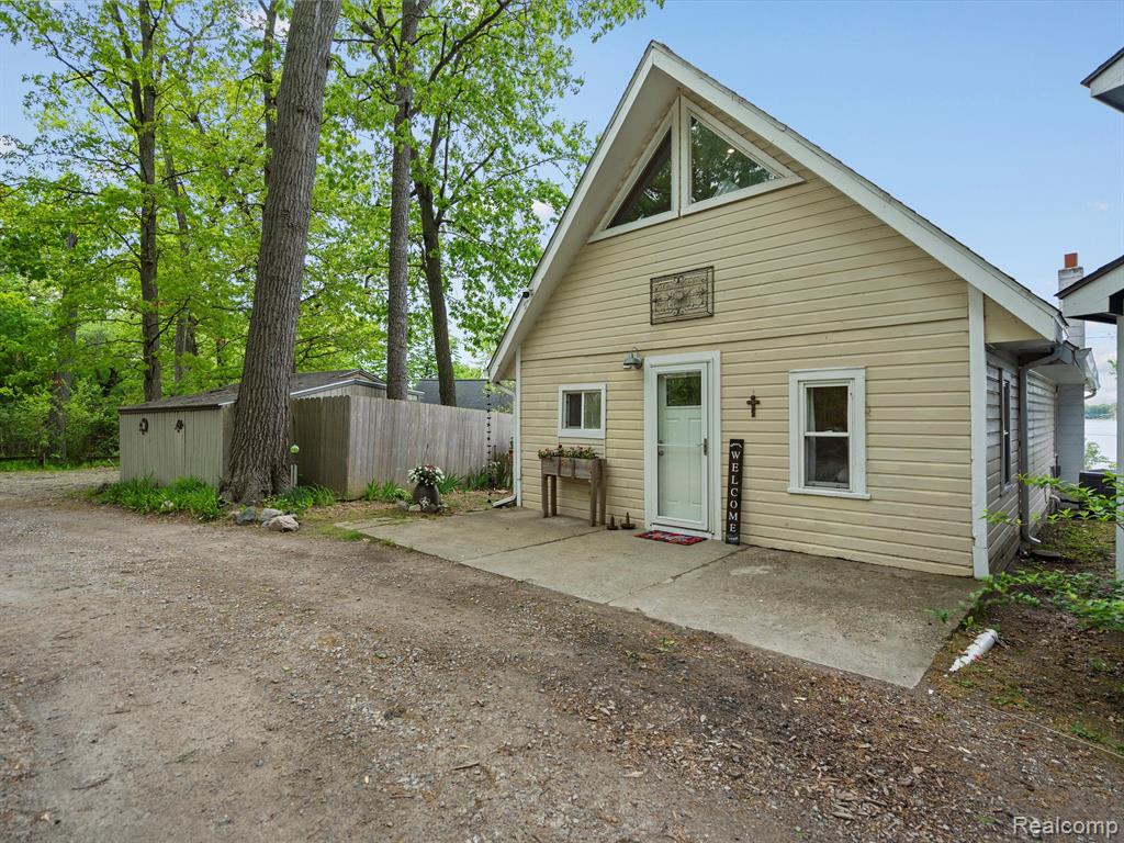 5332 WILDWOOD Drive, Howell, MI 48843 — Photo 5