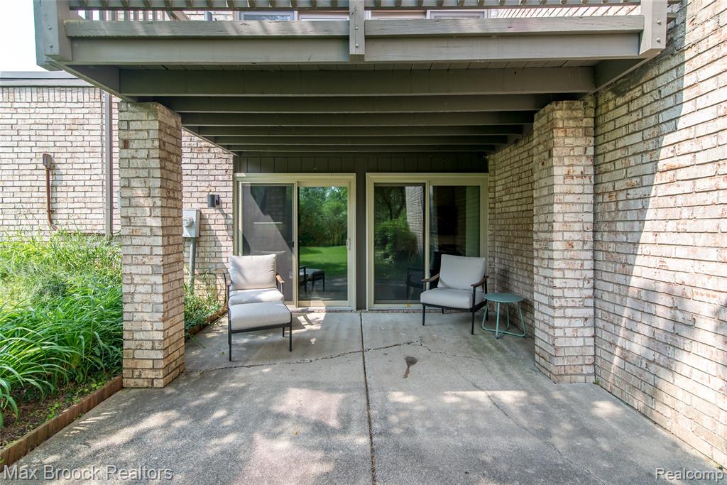 41350 Woodward Avenue, Bloomfield Hills, MI 48304 — Photo 52