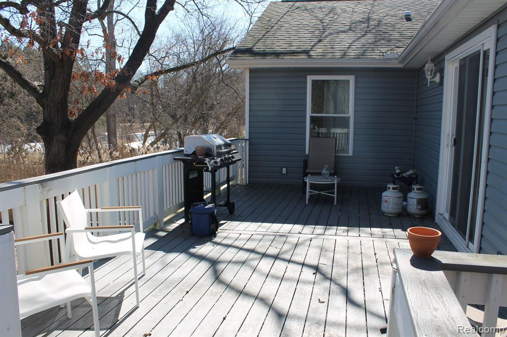 9611 WHITEWOOD Road, Pinckney, MI 48169 — Photo 16