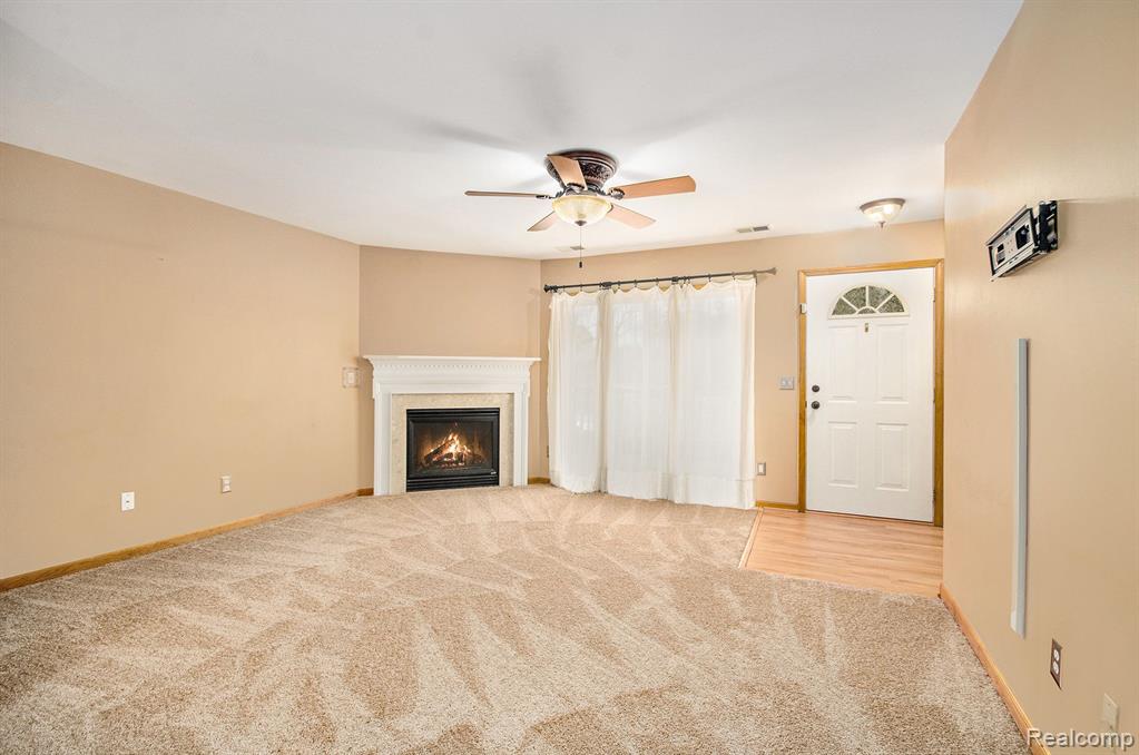356 MARIGOLD Circle, Westland, MI — Photo 4
