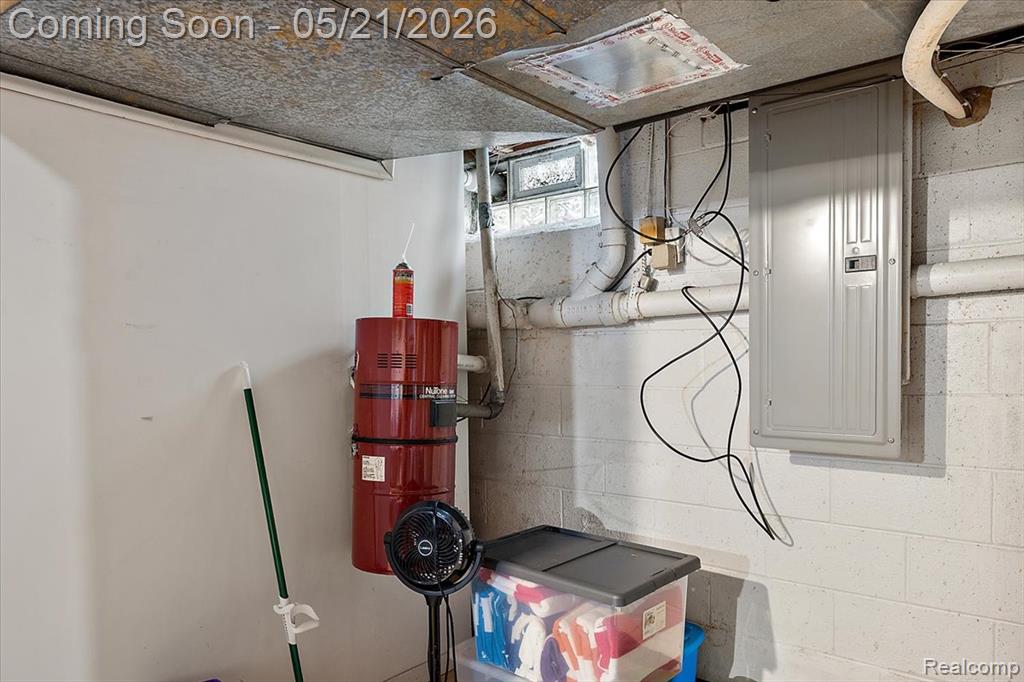 8785 Annsbury Drive, Shelby Twp, MI 48316 — Photo 61