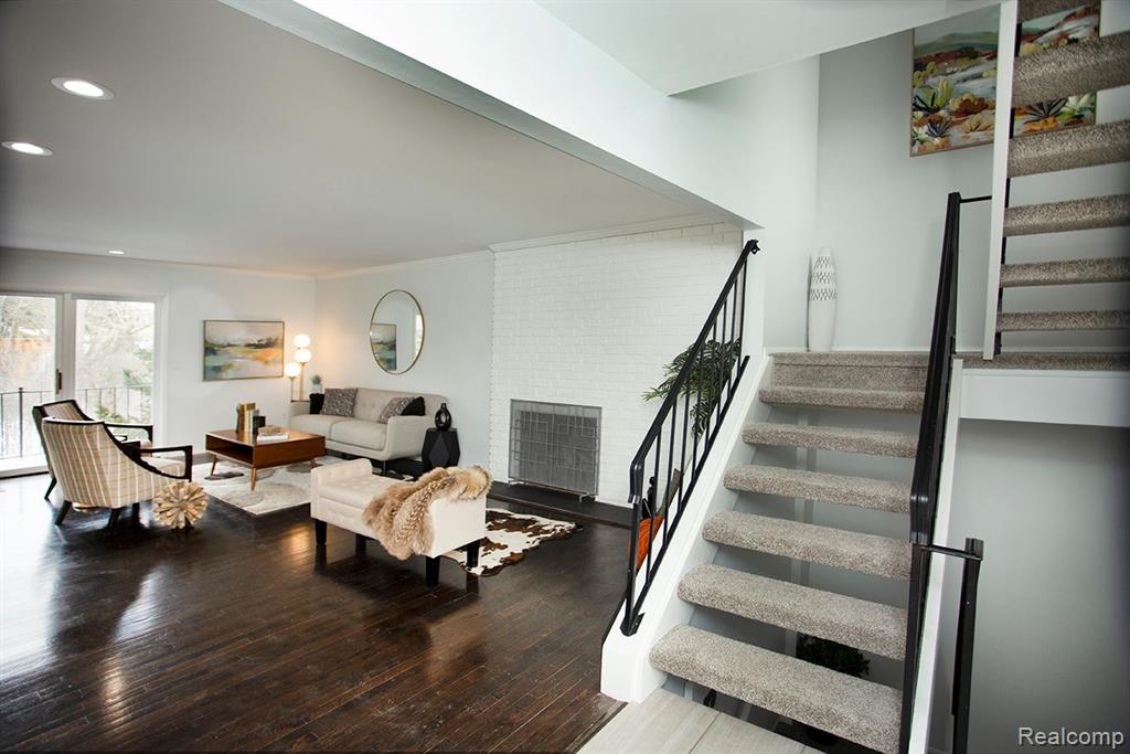 984 STRATFORD Lane E, Bloomfield Hills, MI 48304 — Photo 5