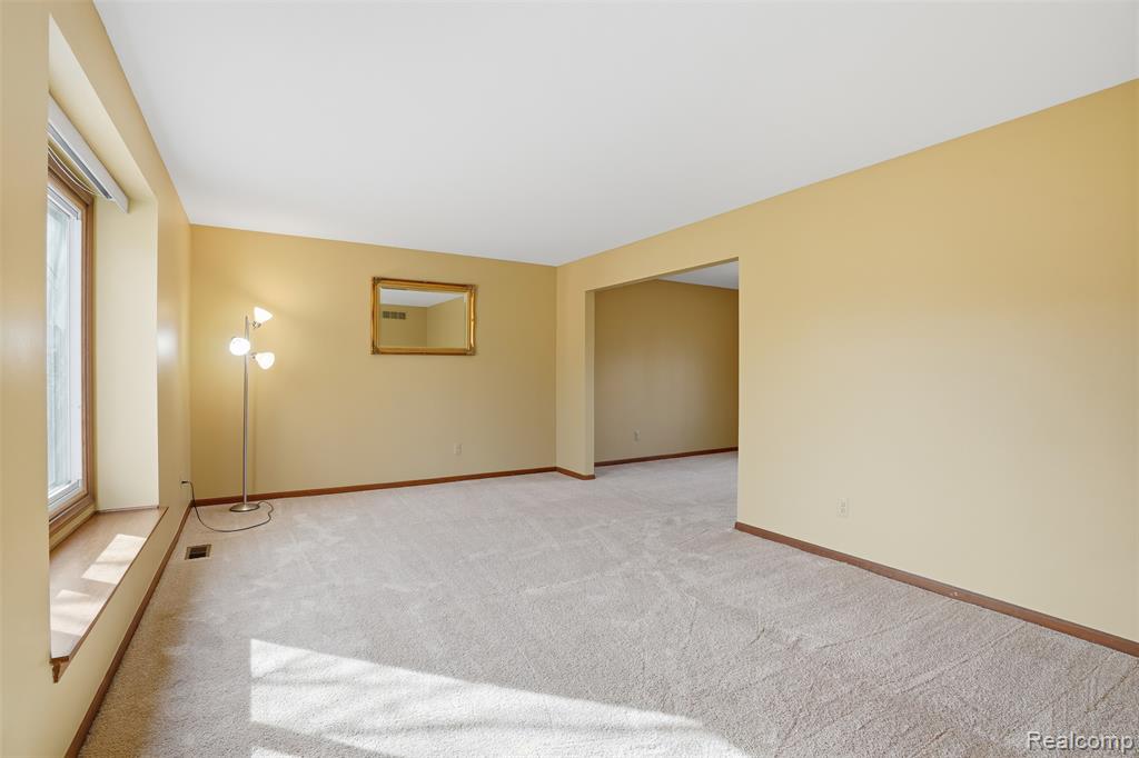 1883 Willowicke Drive, Wixom, MI 48393 — Photo 4