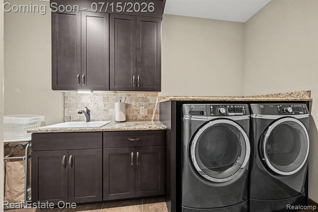 720 Scott Drive, Highland, MI 48356 — Photo 22