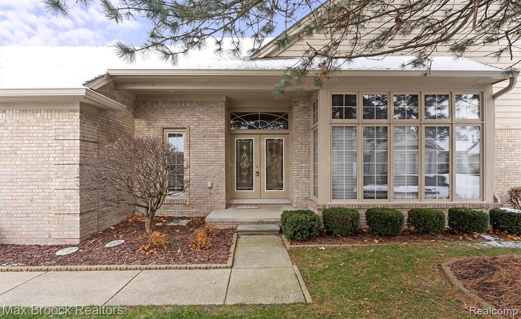 42738 Matthew Drive, 47, Sterling Heights, MI 48313 — Photo 4