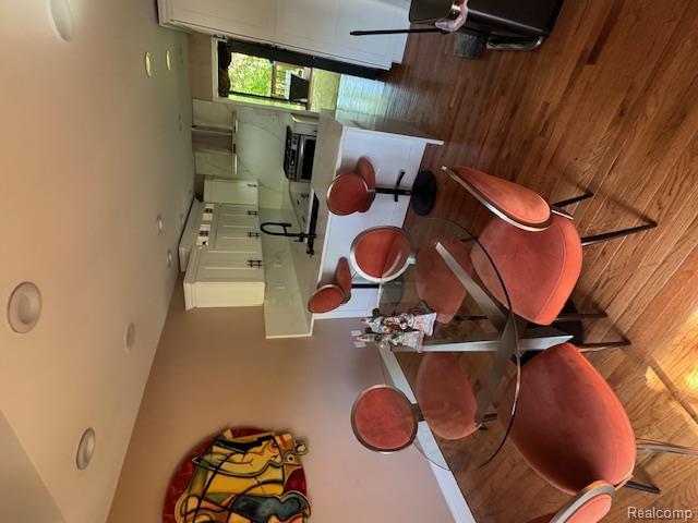 5541 W Walnut Circle W Circle, West Bloomfield, MI, 00000