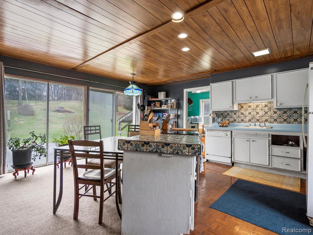 758 W Glass Road, Ortonville, MI 48462 — Photo 8