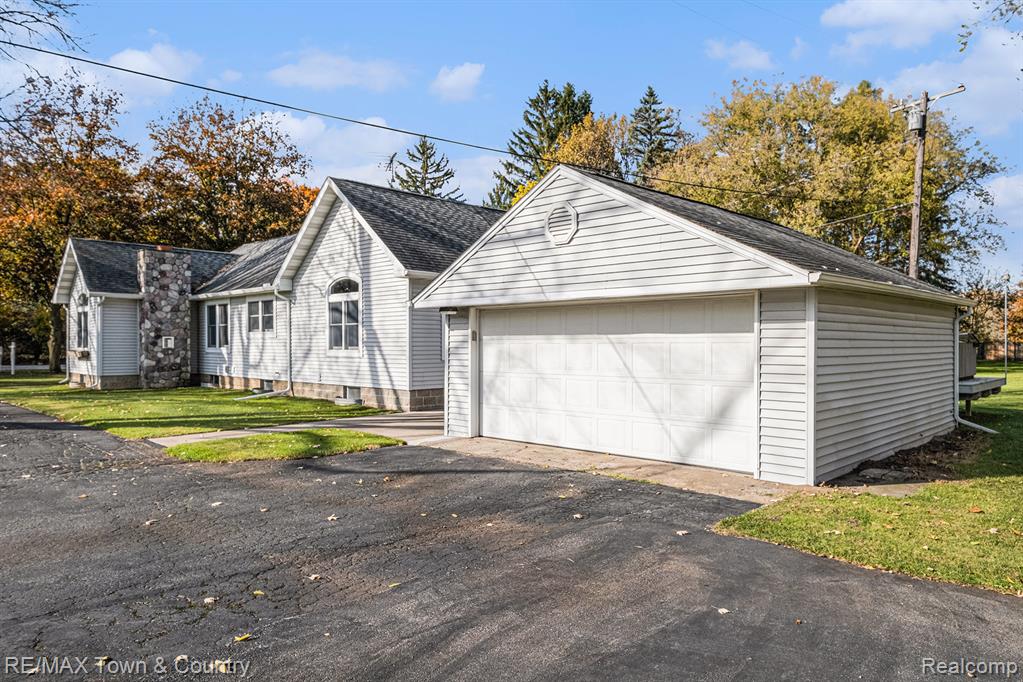 9072 N Linden Road, Clio, MI 48420 — Photo 35