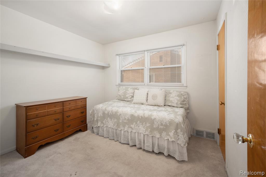 8711 Jackson Street, Taylor, MI 48180 — Photo 12