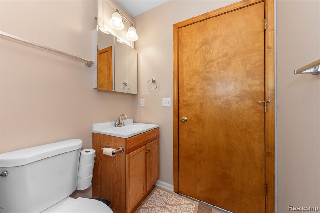 9624 Sawgrass Court, Belleville, MI 48111 — Photo 13