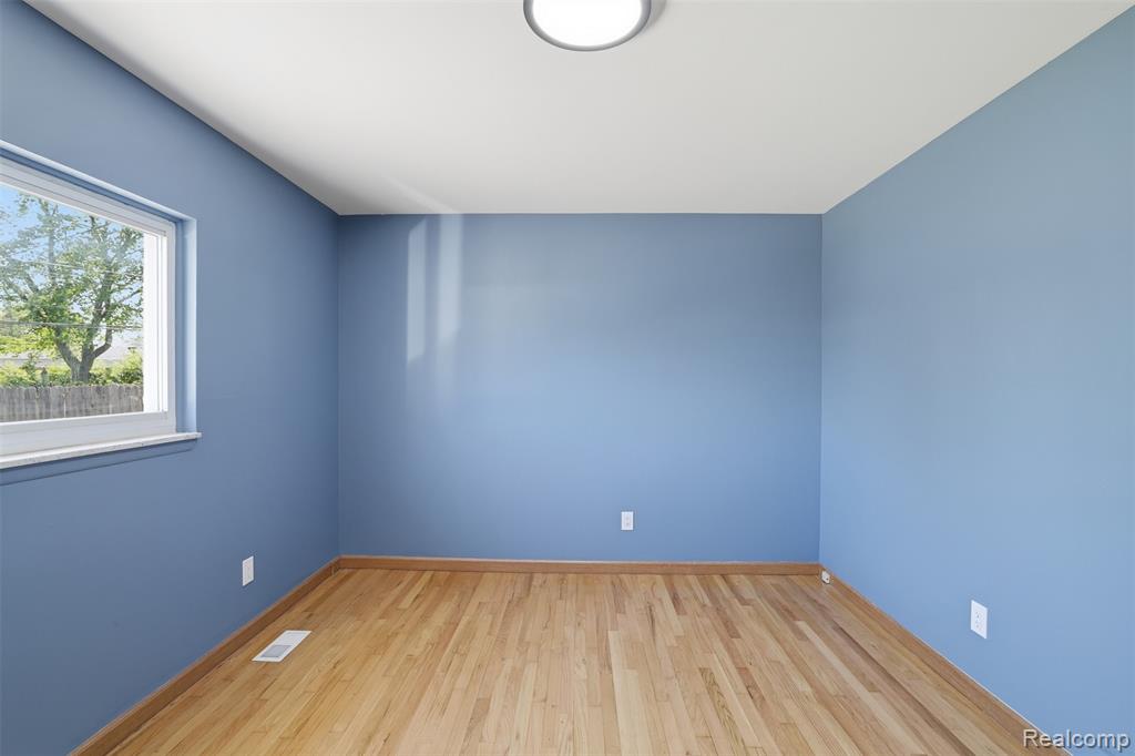 3418 Winterfield Drive, Warren, MI 48092 — Photo 19