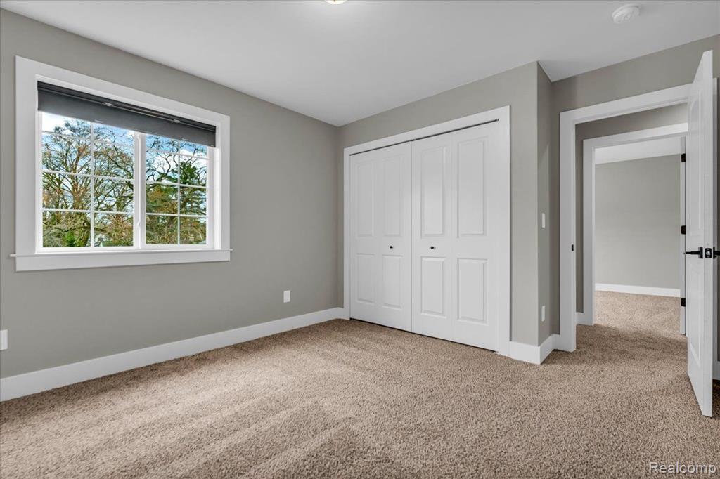 705 WHITCOMB Avenue, Royal Oak, MI 48073 — Photo 30