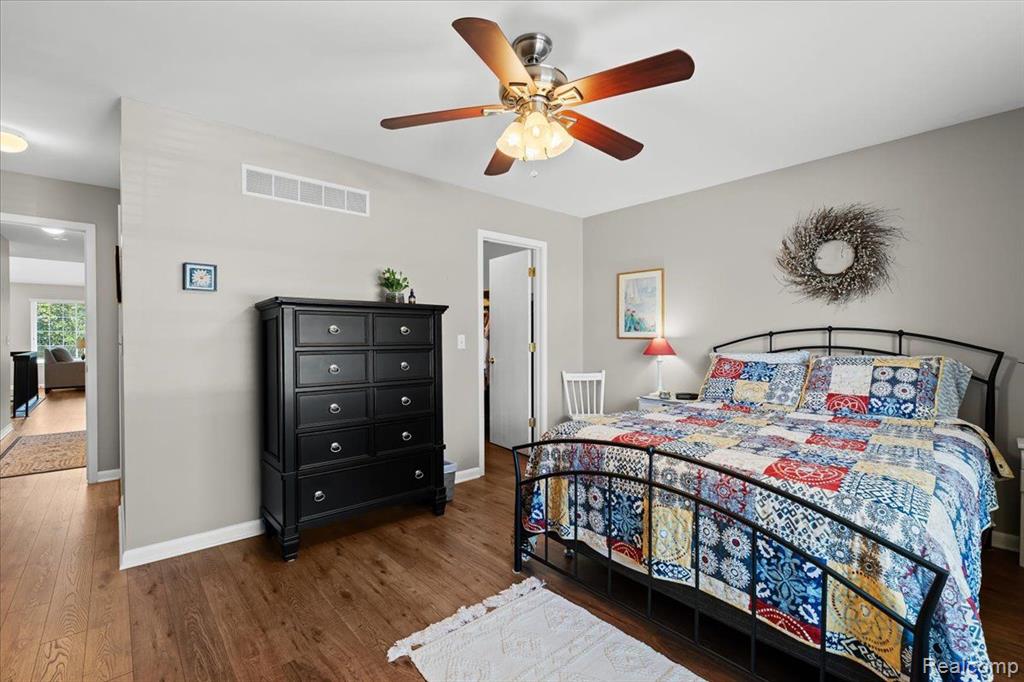 456 WINWOOD Circle, Walled Lake, MI 48390 — Photo 23