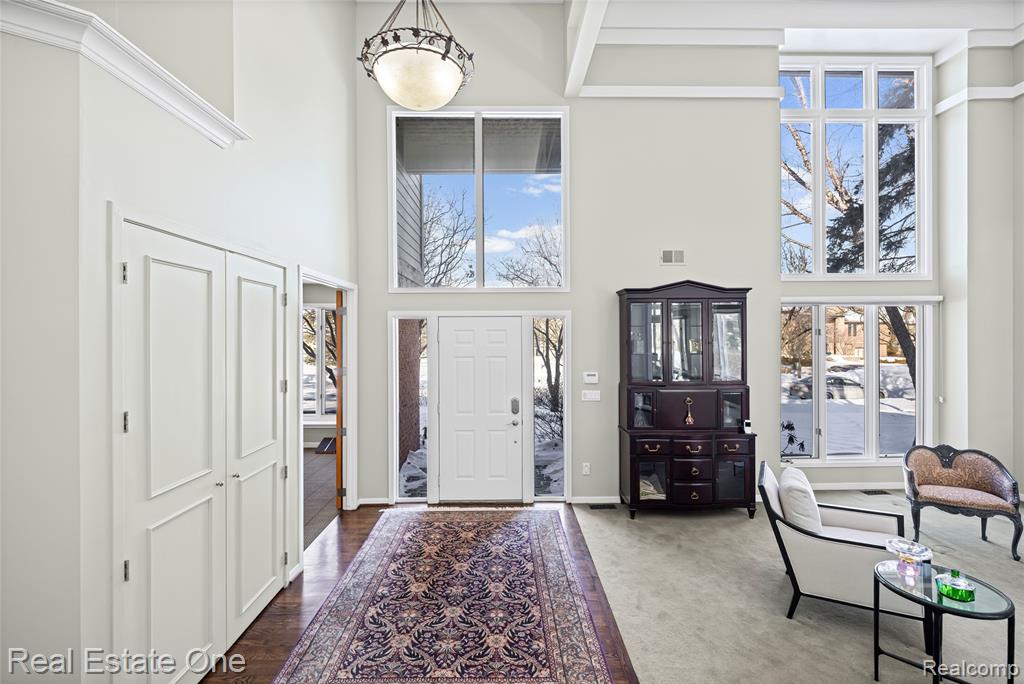 5087 Village Place Court, West Bloomfield, MI — Photo 5