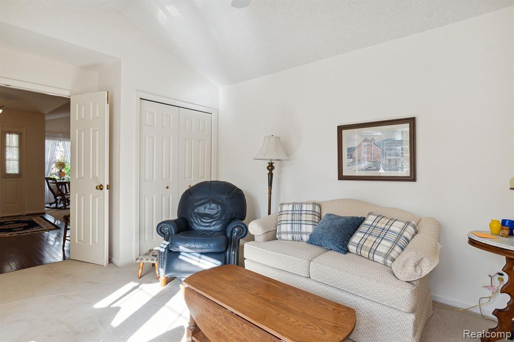 39784 GLENVIEW, Northville, MI 48168 — Photo 25