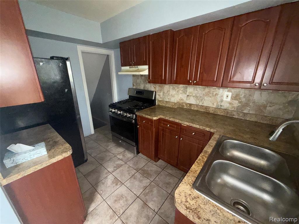 6306 Schaefer Road, Dearborn, MI 48126 — Photo 12