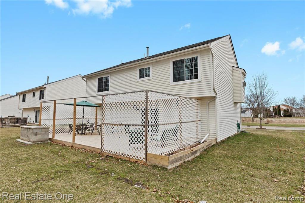 573 CARRIAGE HILL Drive, Fenton, MI 48430 — Photo 28