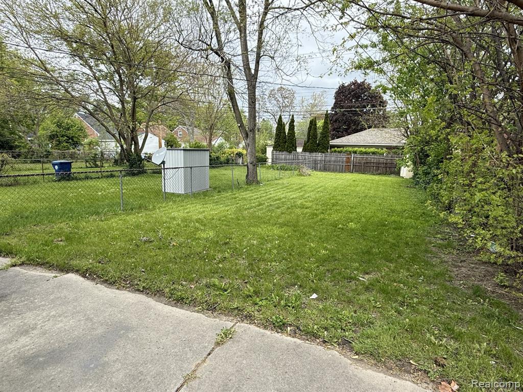24414 W Chicago, Redford, MI 48239 — Photo 15