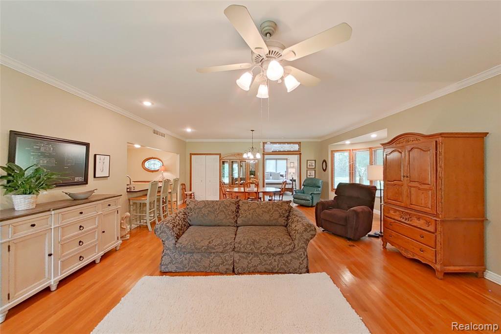 50666 W 9 Mile Road, Novi, MI — Photo 12