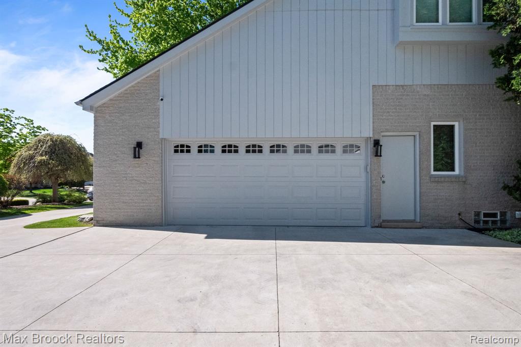 6566 Bristol Drive, West Bloomfield, MI — Photo 38