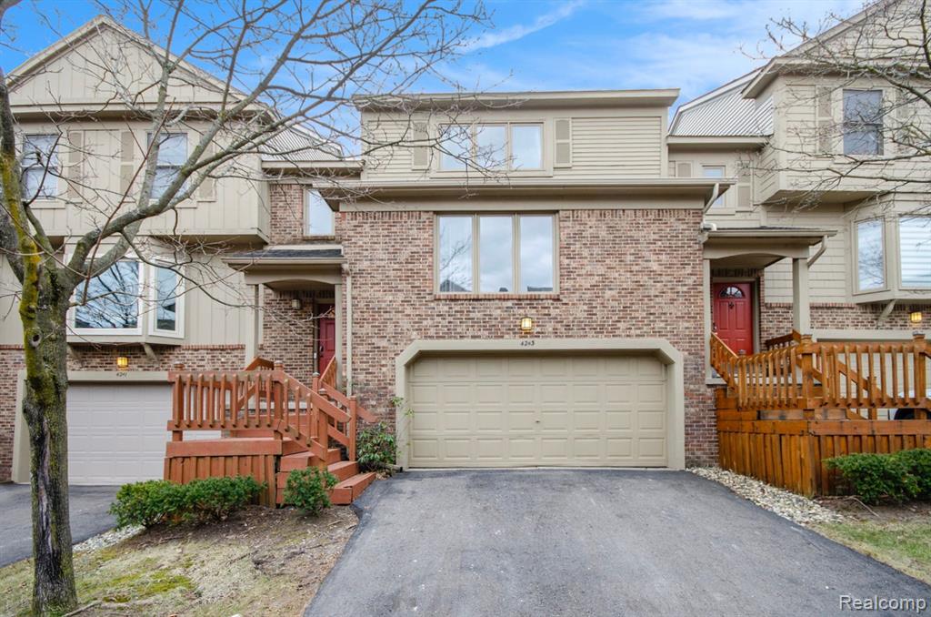 4243 Breckenridge Drive, West Bloomfield, MI — front exterior
