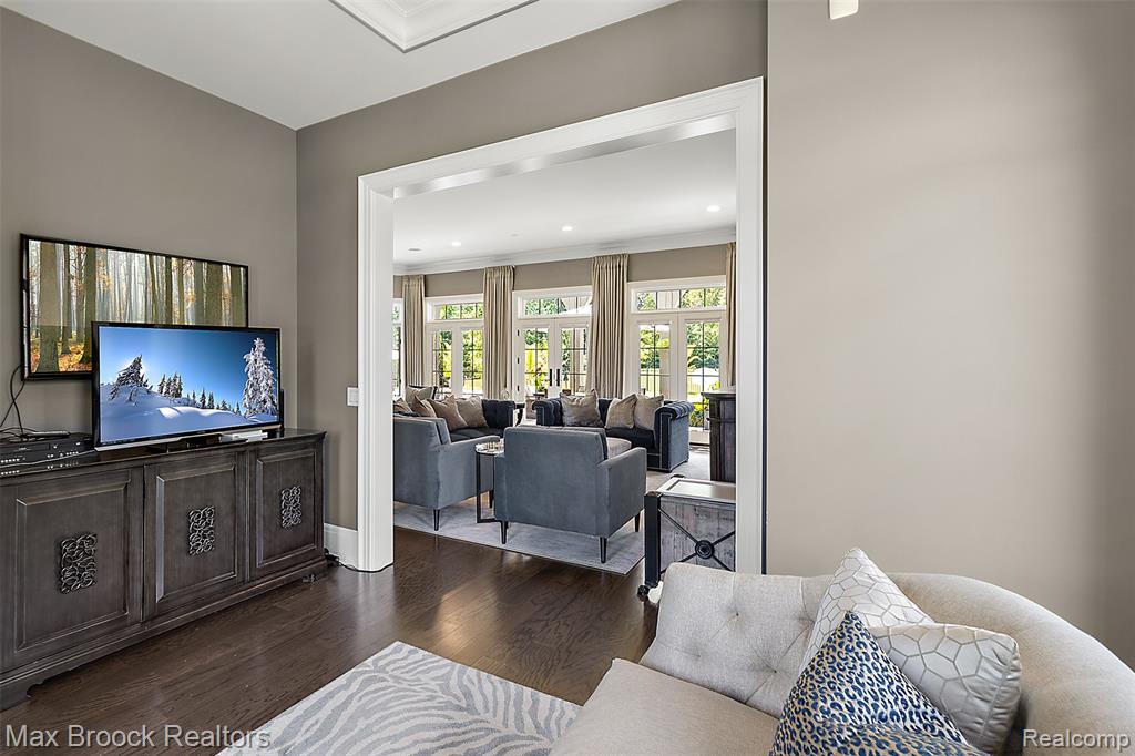 5466 Orchard Ridge Drive, Rochester, MI 48306 — Photo 10
