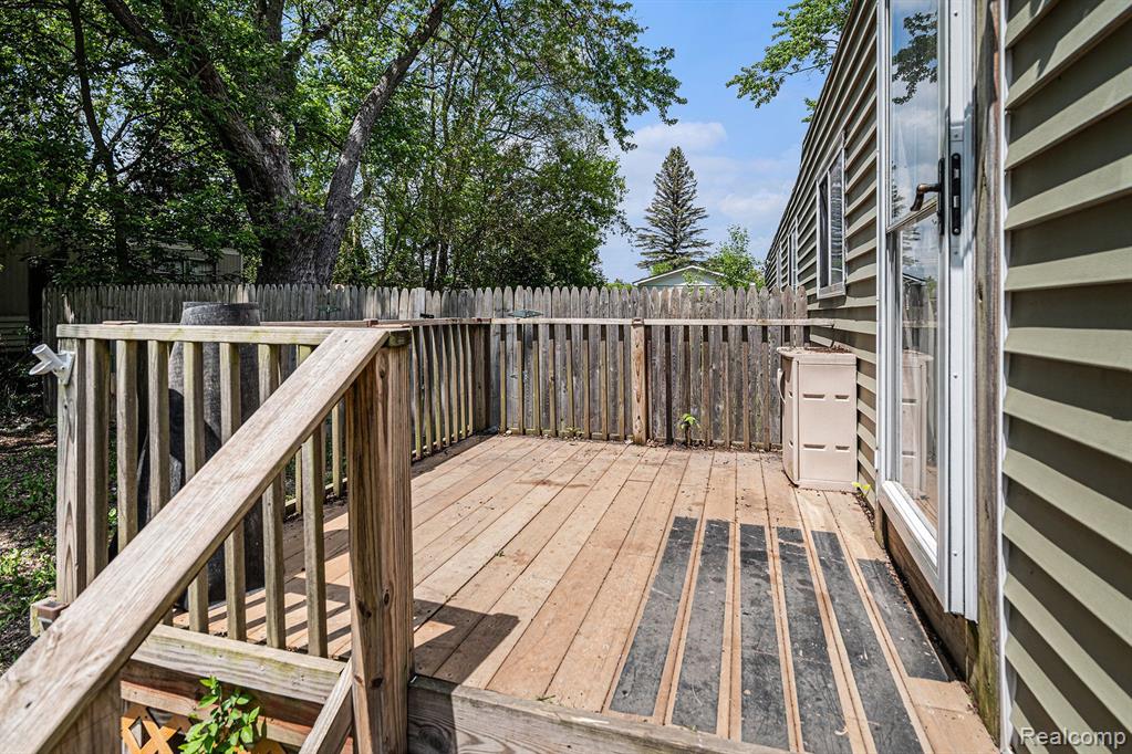 4317 N HILL Drive, Holly, MI 48442 — Photo 9