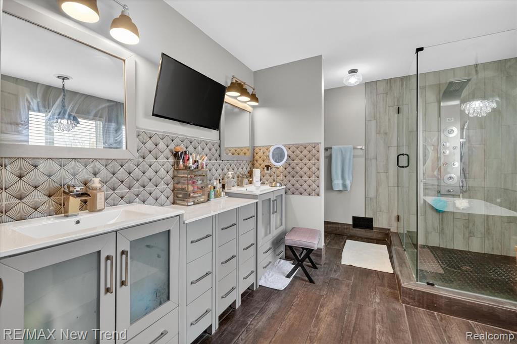2032 Dover Drive, Wixom, MI 48393 — Photo 30