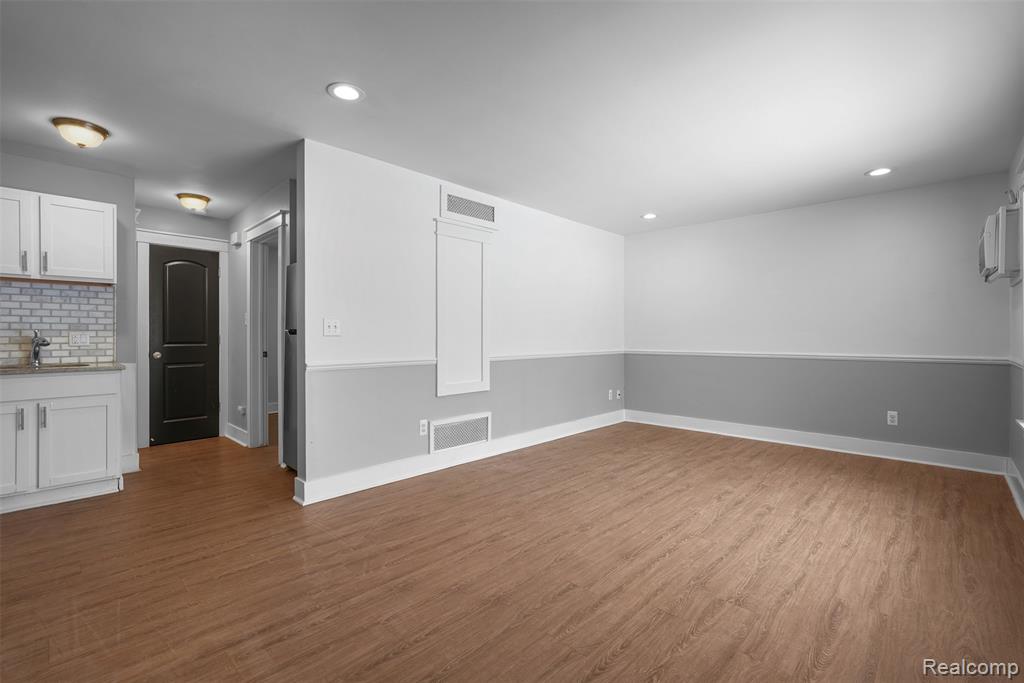 4403 Crooks Road, Royal Oak, MI 48073 — Photo 2