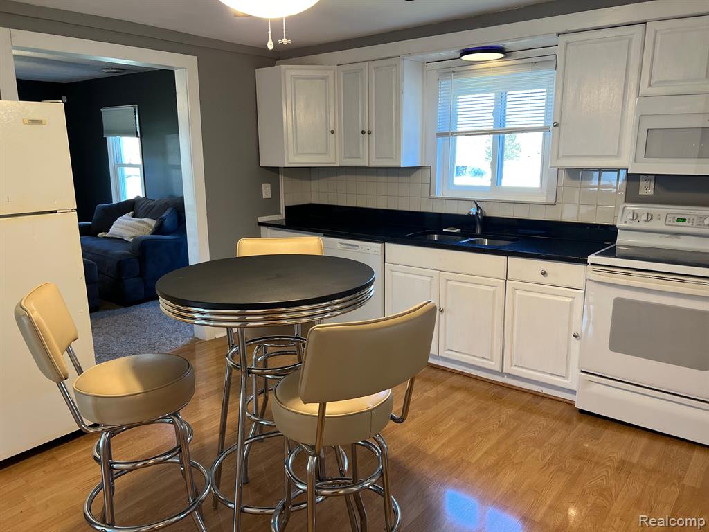 5456 N ELMS Road, Flushing, MI 48433 — Photo 35