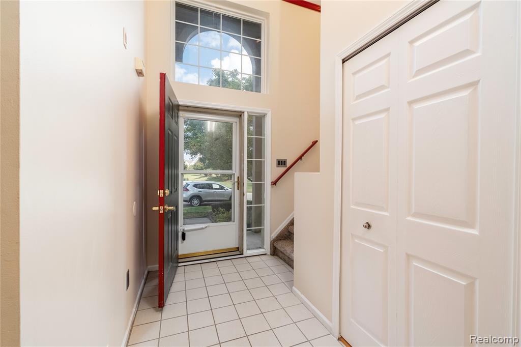 550 Concord Drive, 75, Canton, MI 48188 — Photo 2