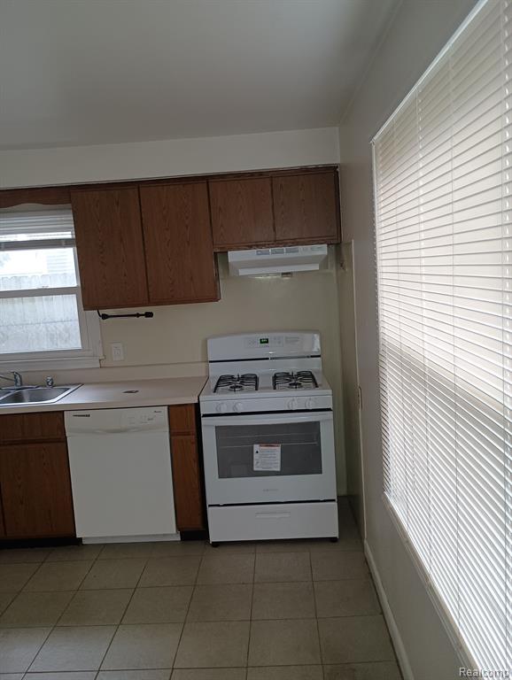 594 E BARRETT Avenue, Madison Heights, MI 48071 — Photo 4